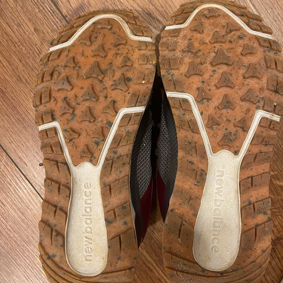 New Balance 590v3 women's all-terrain trail running shoes Size 9.5 pre loved - Picture 11 of 11